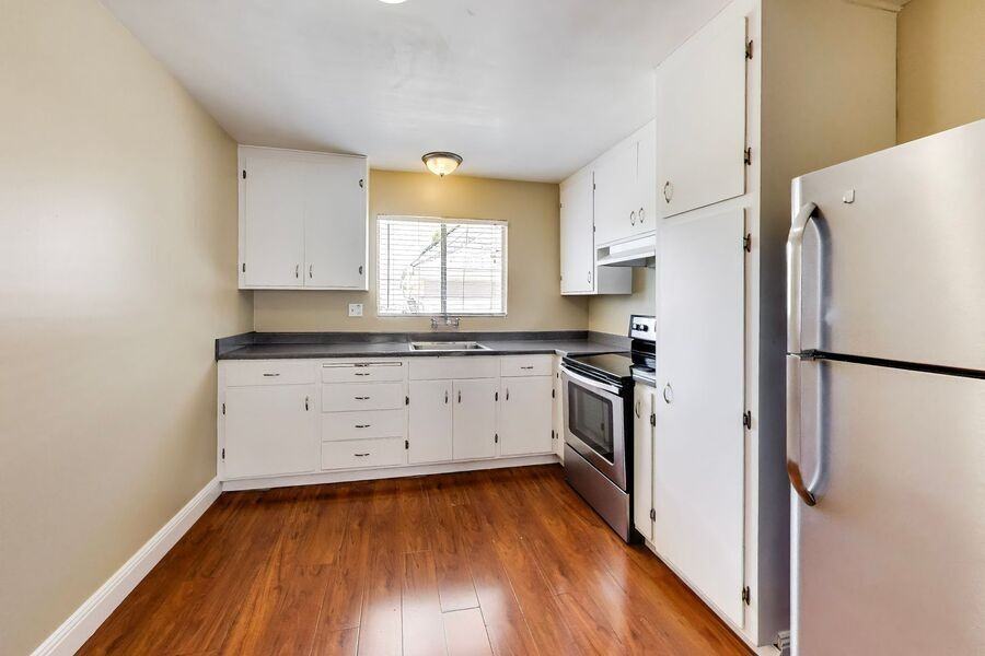 561 S 7th St #05 - Photo 2 of 20