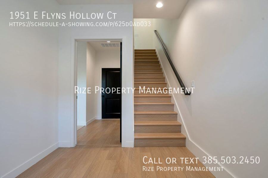 1951 E Flyns Hollow Ct - Photo 3 of 26