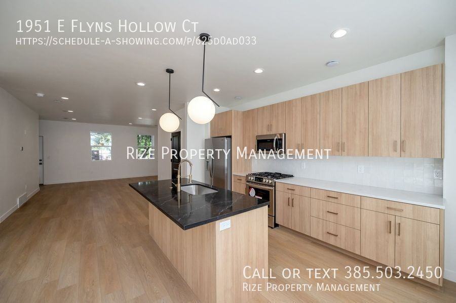 1951 E Flyns Hollow Ct - Photo 6 of 26