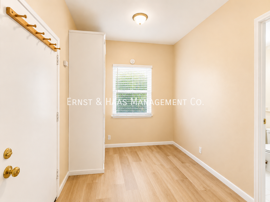 1641 Loma Ave #08 - Photo 4 of 6