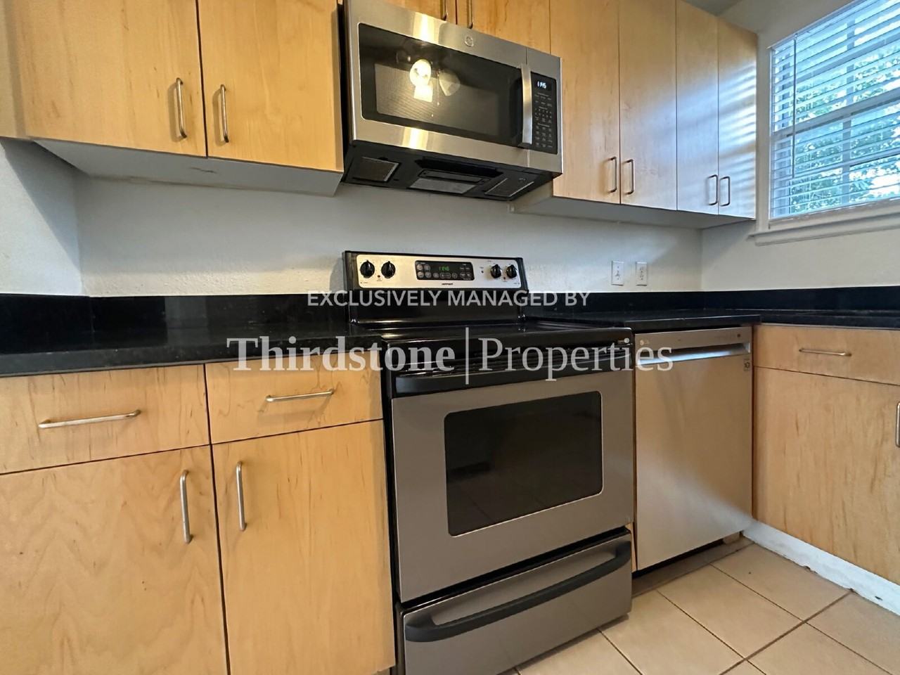 319 1st Ave N #1A - Photo 7 of 16