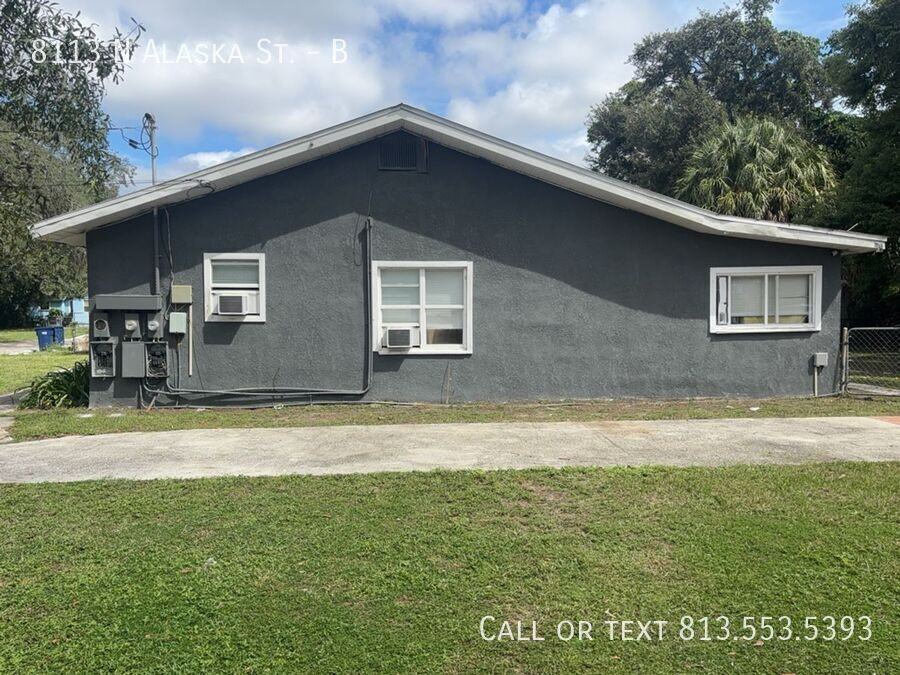 8113 N Alaska St #B - Photo 3 of 17