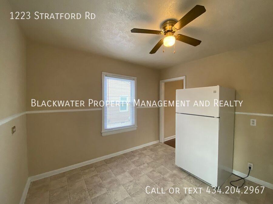 1223 Stratford Rd - Photo 3 of 11
