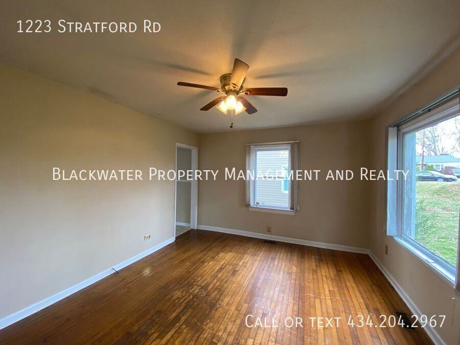 1223 Stratford Rd - Photo 5 of 11