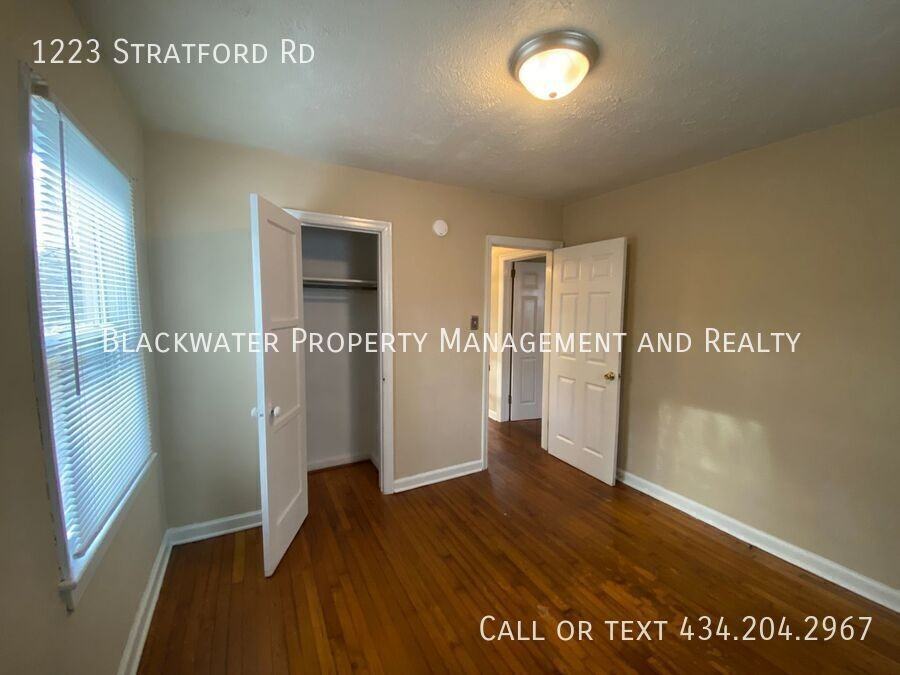 1223 Stratford Rd - Photo 6 of 11