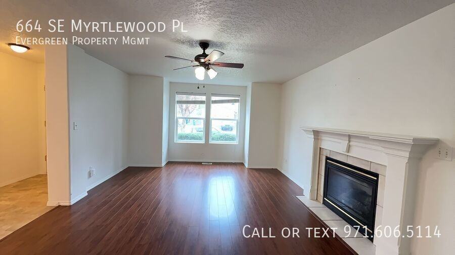 664 Se Myrtlewood Pl - Photo 4 of 40