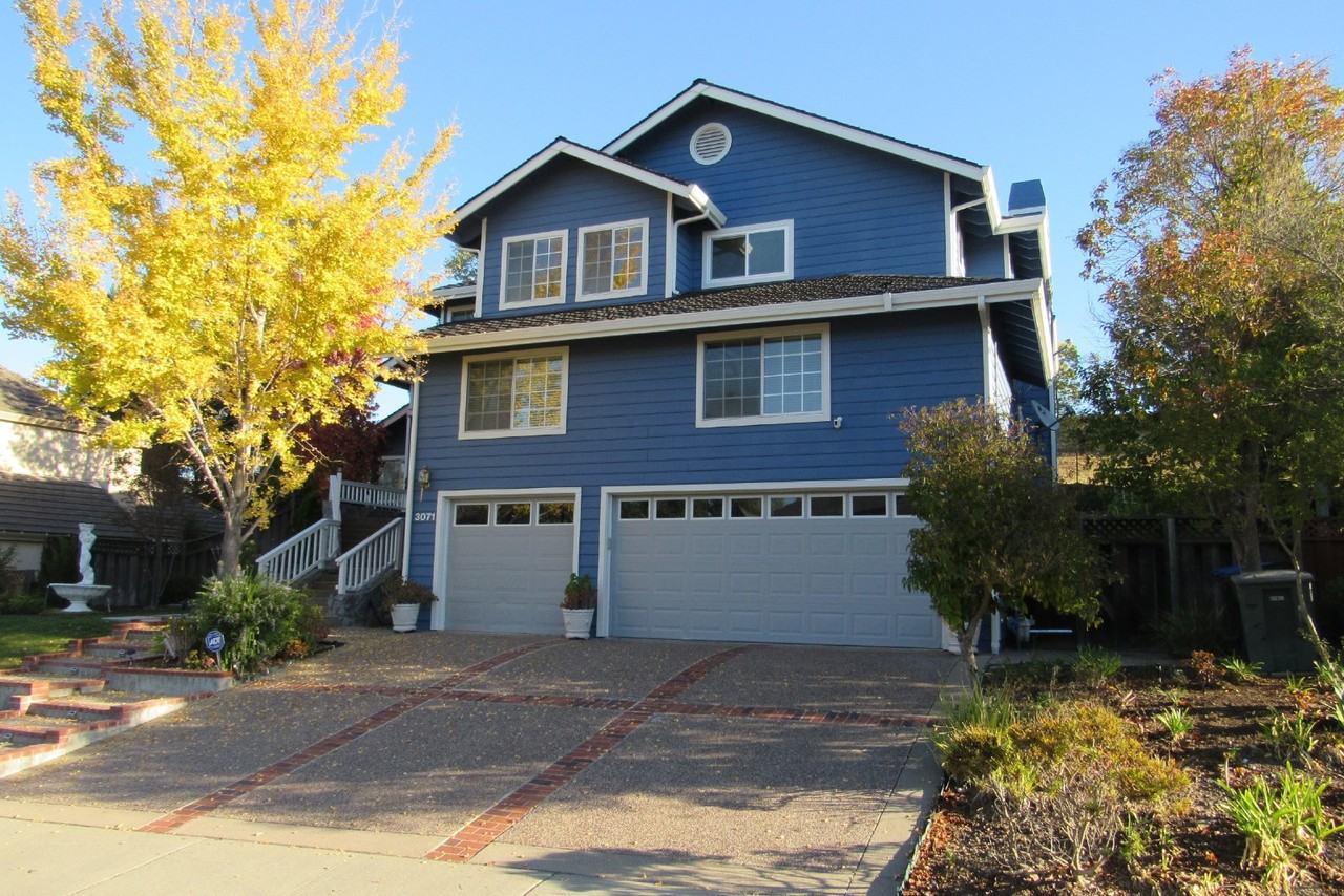3071 Crestablanca Dr - Photo 2 of 50
