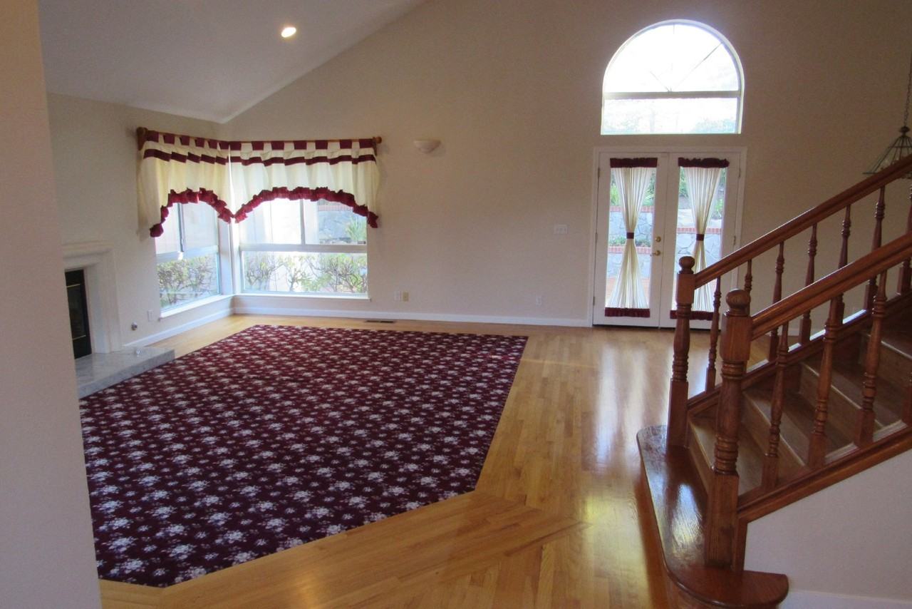 3071 Crestablanca Dr - Photo 7 of 50