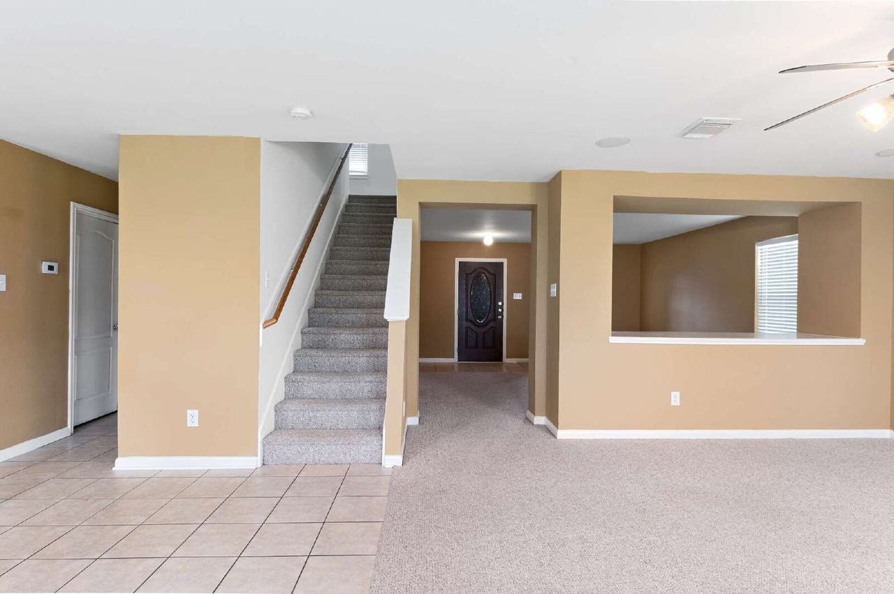 18226 Fair Grange Ln - Photo 5 of 25