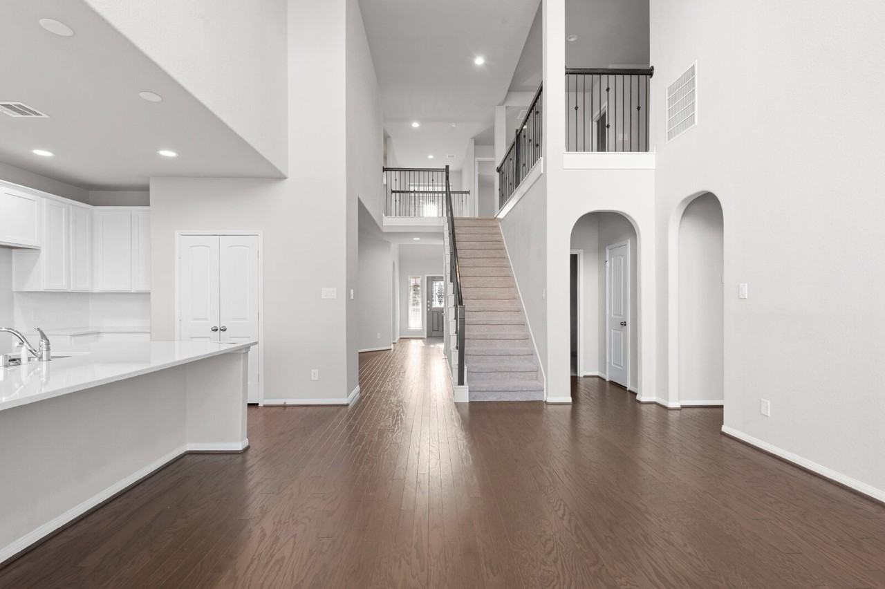 29650 Kynndal Shore Dr - Photo 6 of 37