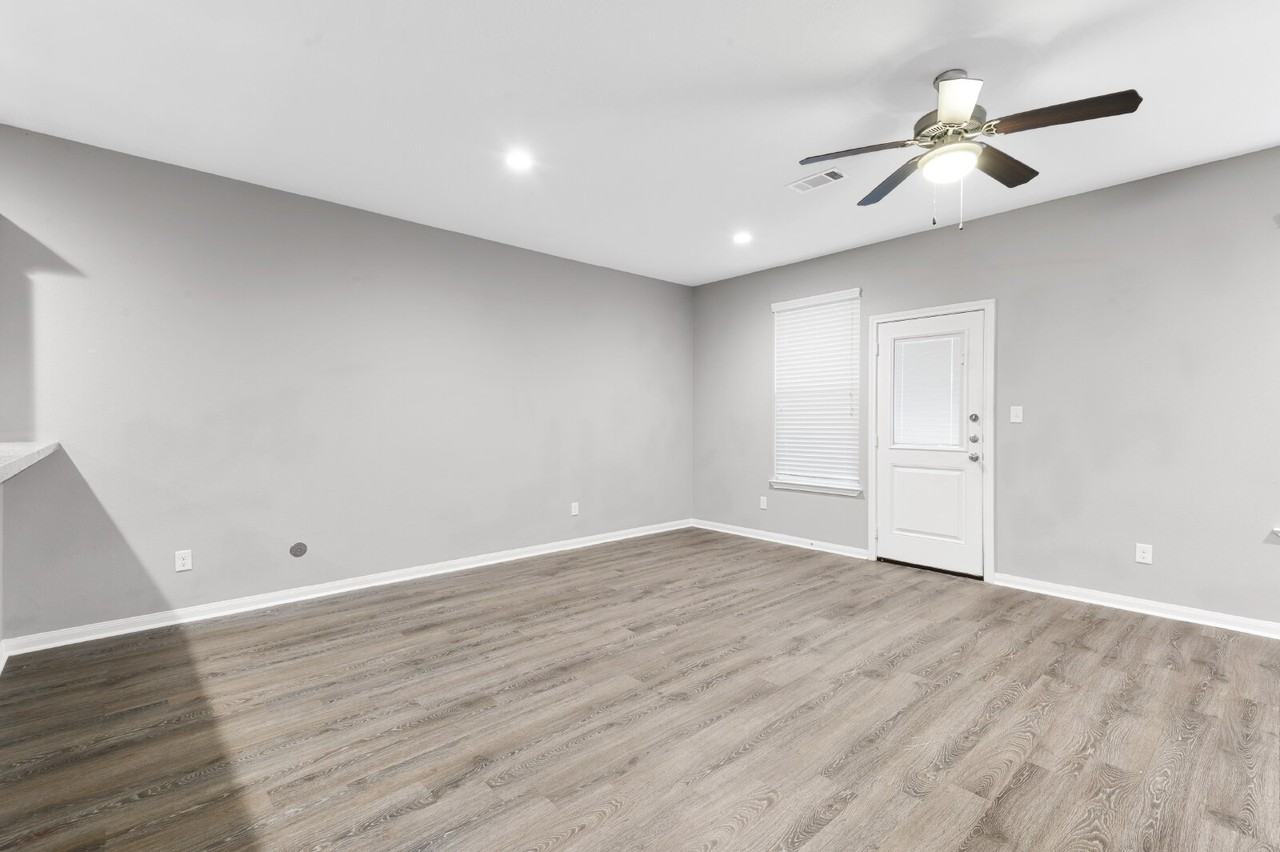 124 Artesian Way - Photo 5 of 20