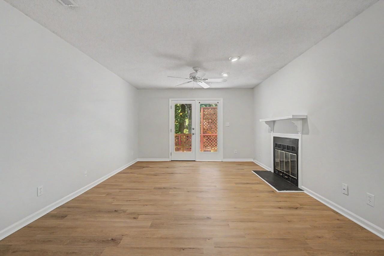 5430 Sharpe Dr - Photo 4 of 18