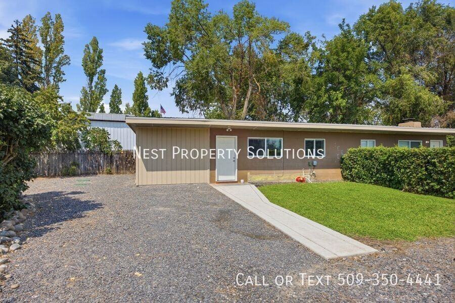 4460 Circle Pl Ne #1 - Photo 3 of 16