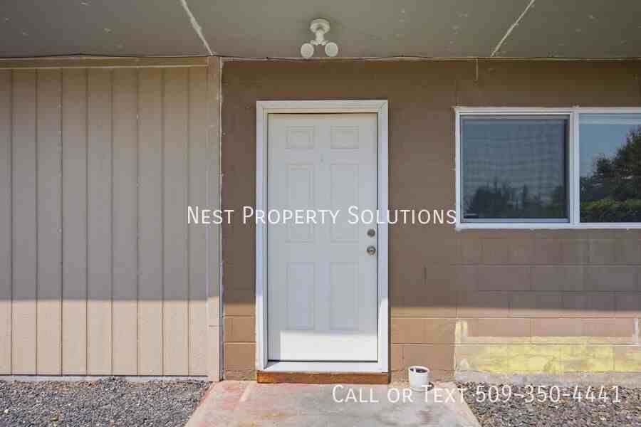 4460 Circle Pl Ne #1 - Photo 4 of 16