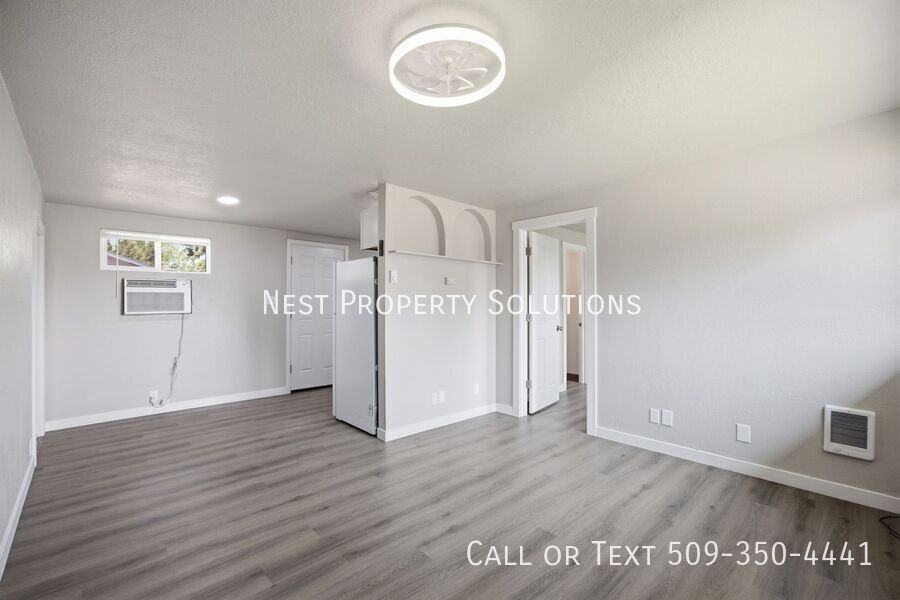 4460 Circle Pl Ne #1 - Photo 6 of 16