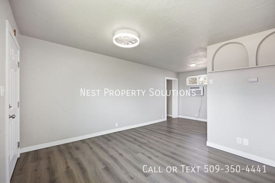4460 Circle Pl Ne #1 - Photo 7 of 16