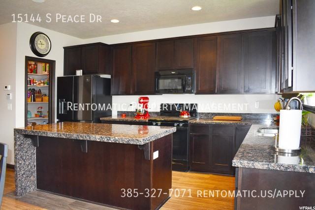 15144 S Peace Dr - Photo 2 of 17
