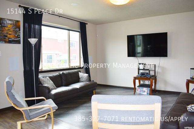 15144 S Peace Dr - Photo 5 of 17