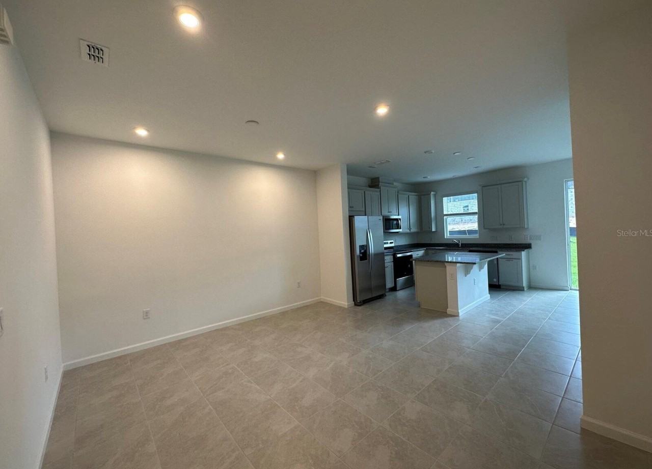 1166 Seaside Mist Trl - Photo 3 of 32