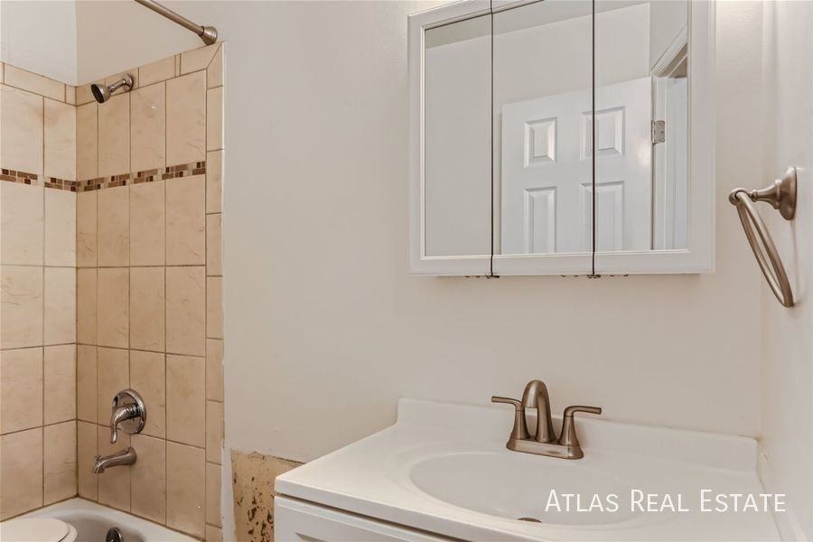 901 S Taft Hill Rd #3 - Photo 3 of 9