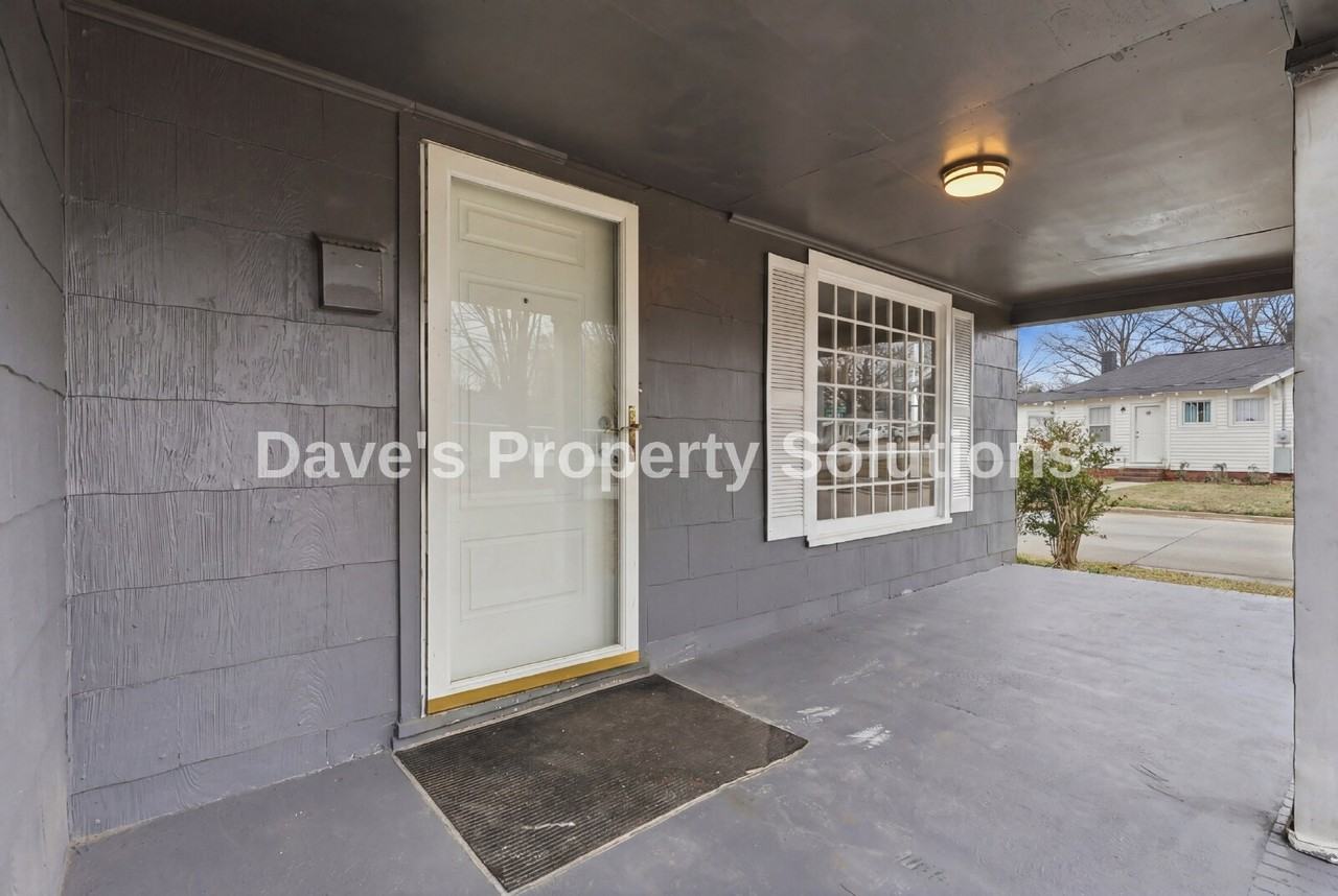 829 W Terrell St - Photo 3 of 27