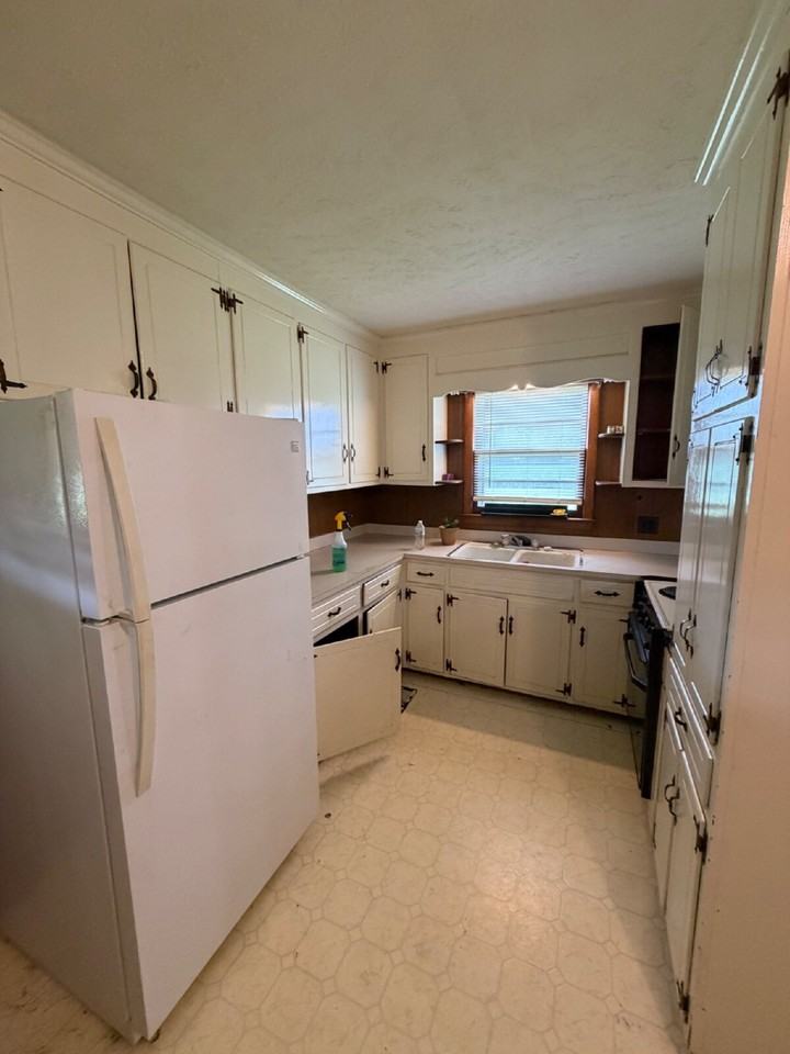 159 Vance Dr - Photo 4 of 9