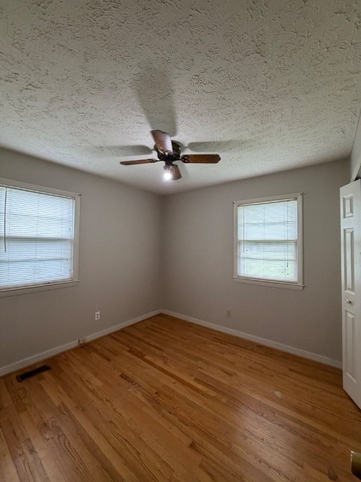 159 Vance Dr - Photo 7 of 9
