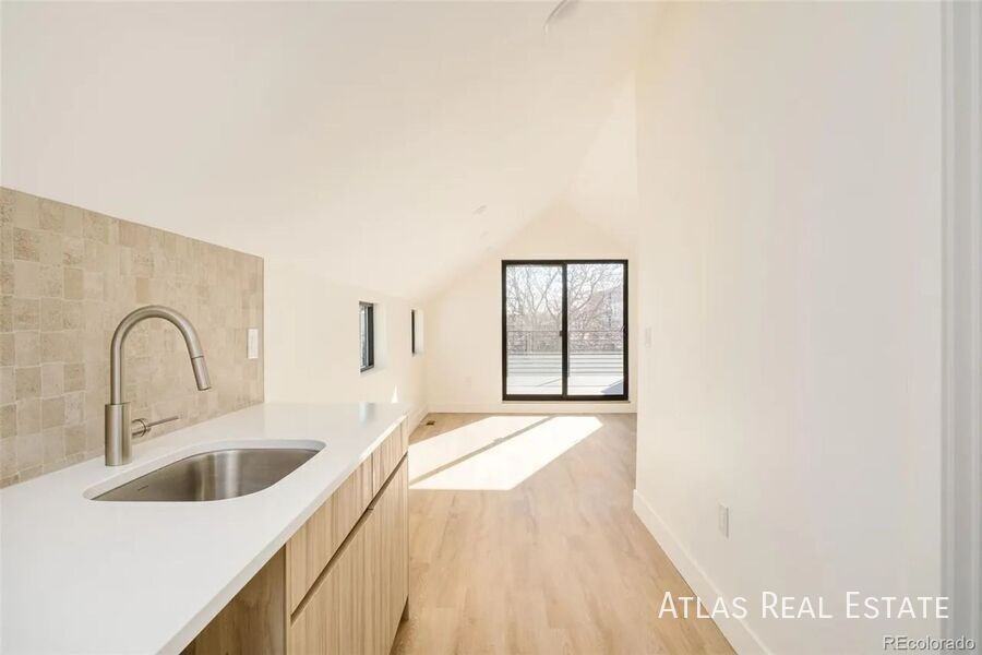 3416 Lawrence St - Photo 5 of 7