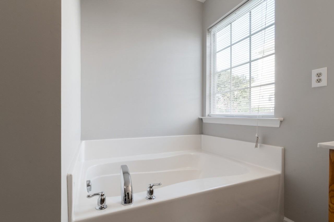 1112 Sweet Gale Dr - Photo 7 of 38