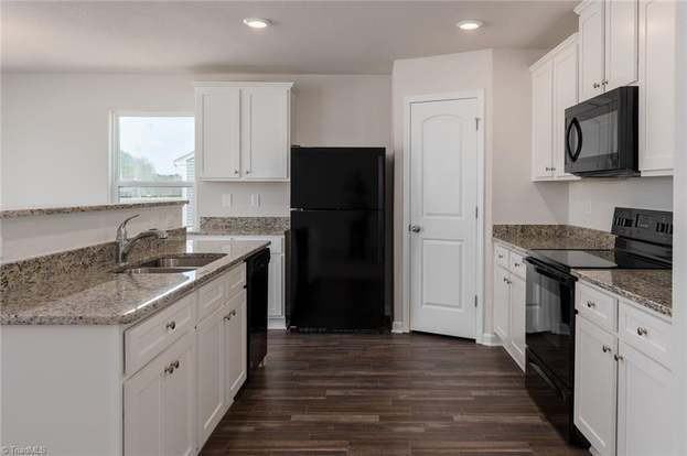 3998 Meredith Woods Ln - Photo 5 of 18