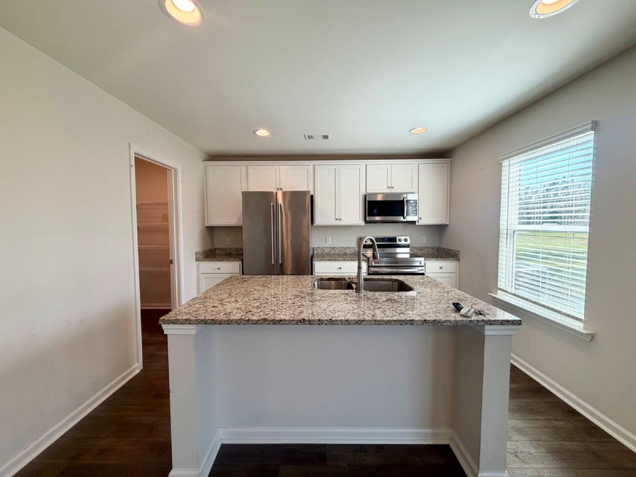 42 Kingswood Path - Photo 3 of 21