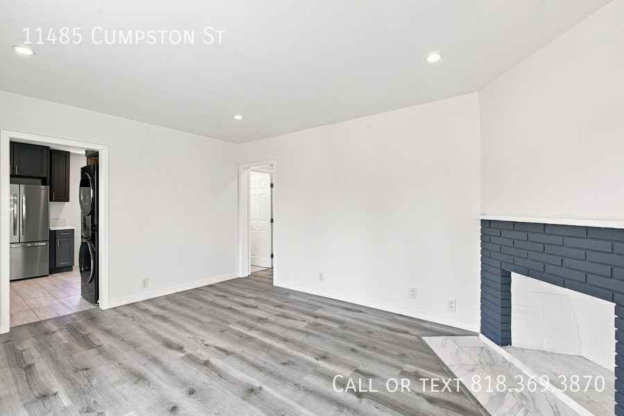 11485 Cumpston St - Photo 5 of 18