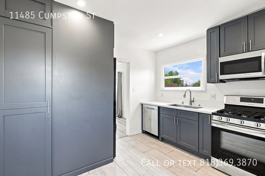 11485 Cumpston St - Photo 7 of 18