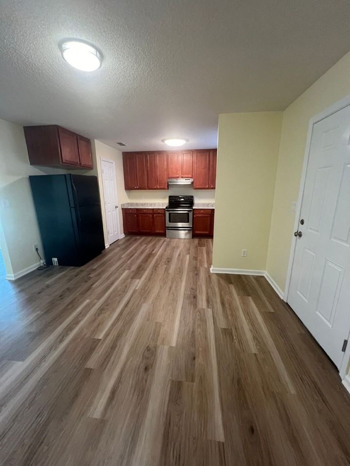 2119 Hamilton St - Photo 5 of 20