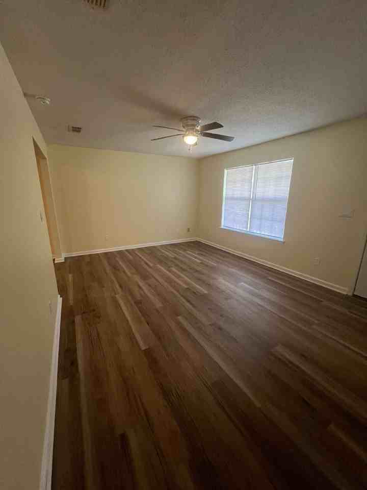 2119 Hamilton St - Photo 7 of 20
