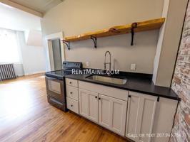 featured image of 3 Cushing St #4