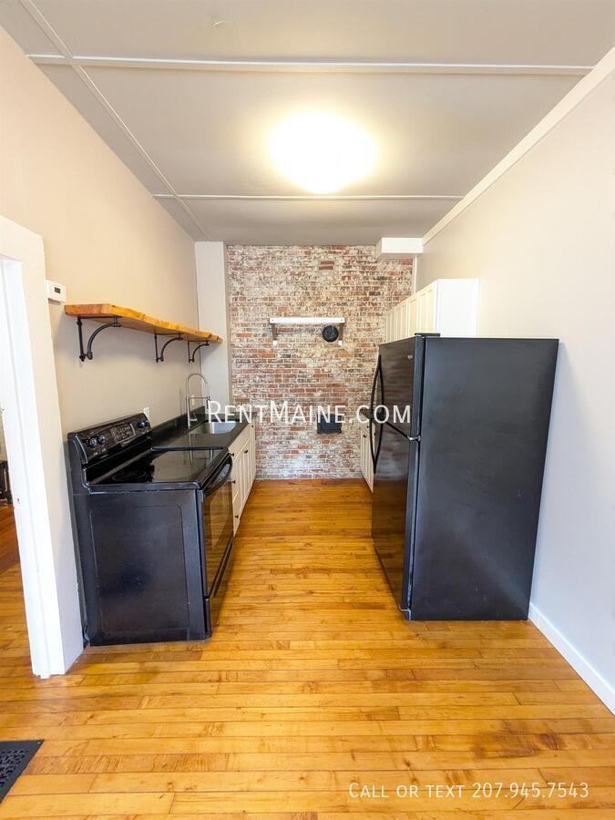 3 Cushing St #4 - Photo 4 of 13