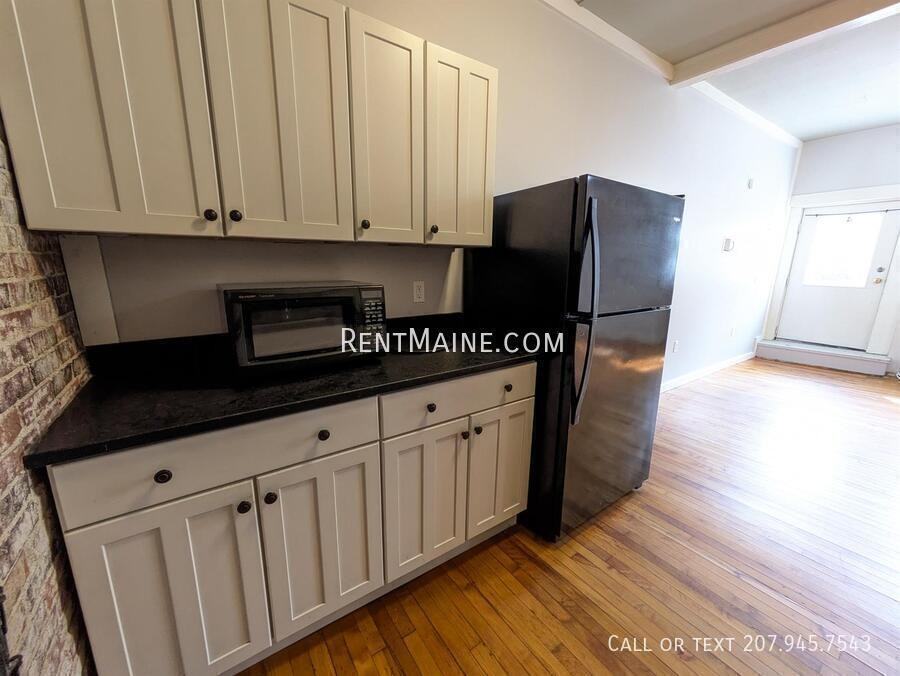 3 Cushing St #4 - Photo 5 of 13