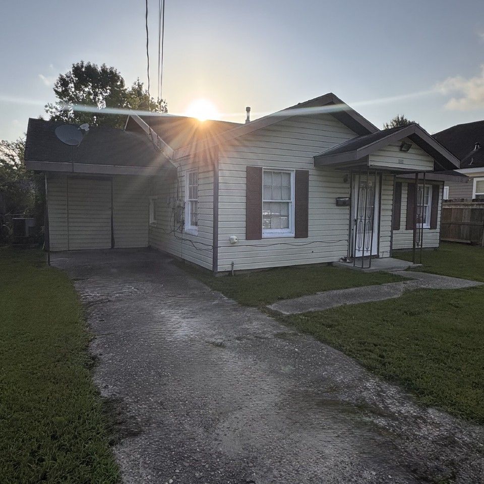 4478 Dallas St - Photo 4 of 11