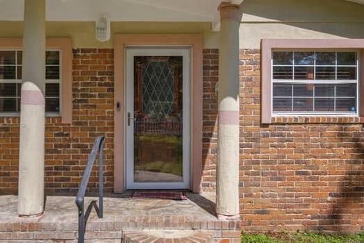 1103 Calloway St - Photo 3 of 28