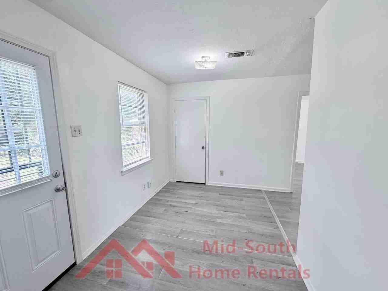 5057 Gill Rd - Photo 7 of 19