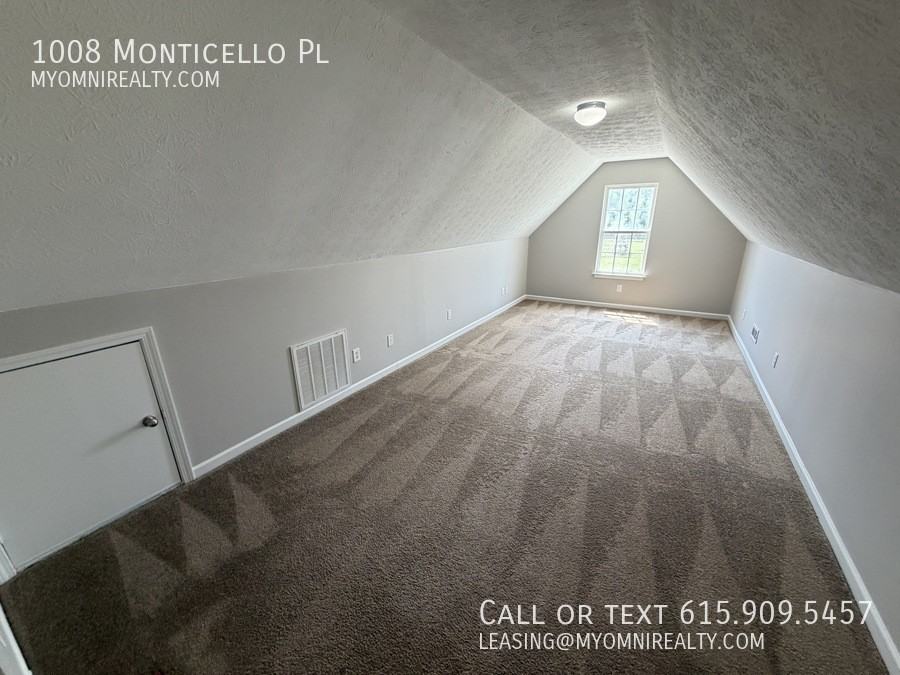 1008 Monticello Pl - Photo 3 of 21