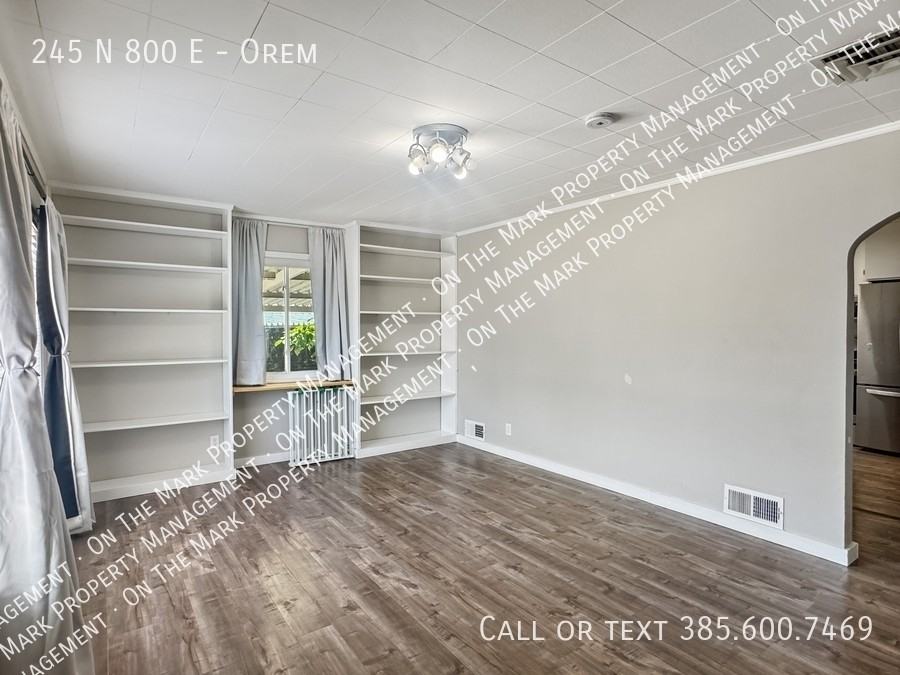 245 N 800 E #OREM - Photo 3 of 22