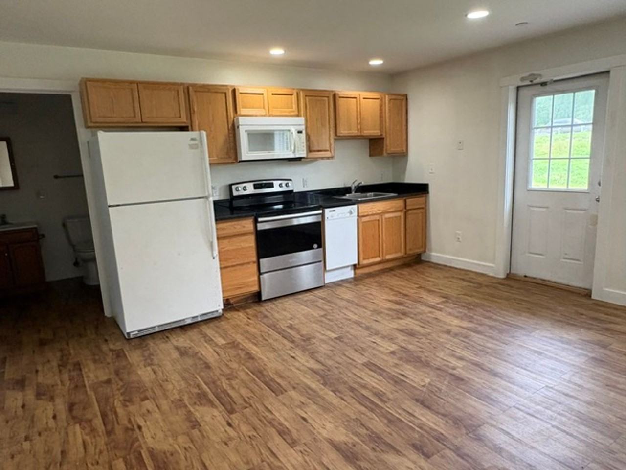 130 Martell Ct - Photo 2 of 13