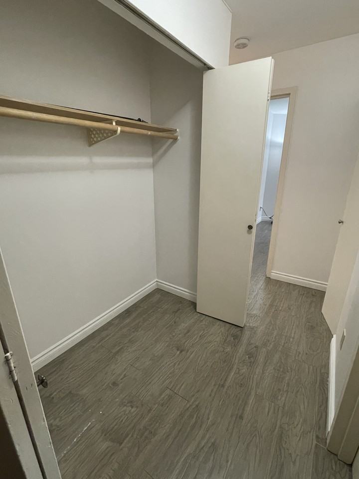 8591 Westminster Highway - Photo 2 of 14