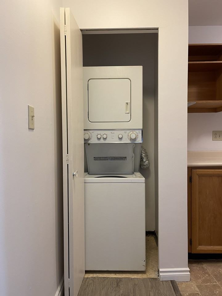 8591 Westminster Highway - Photo 6 of 14