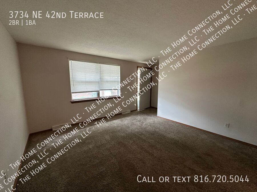 3734 Ne 42nd Ter - Photo 6 of 11