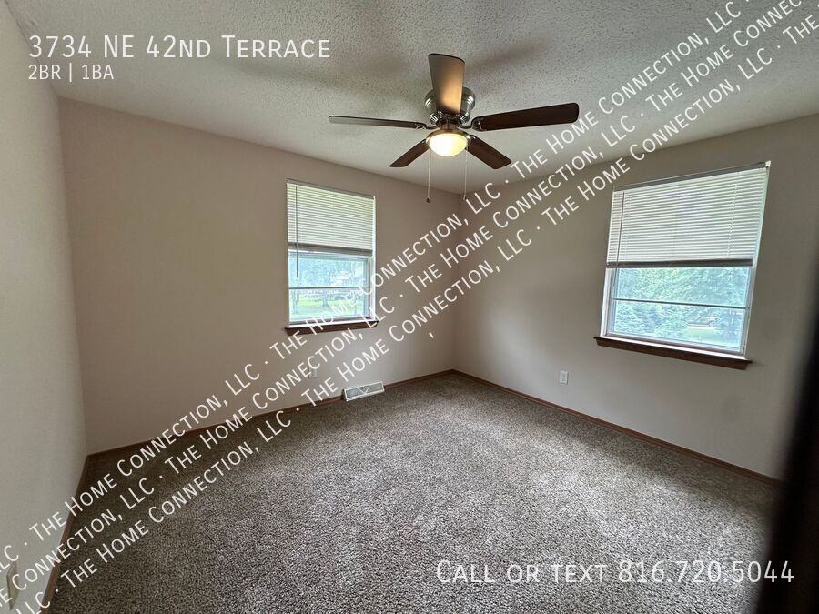 3734 Ne 42nd Ter - Photo 7 of 11