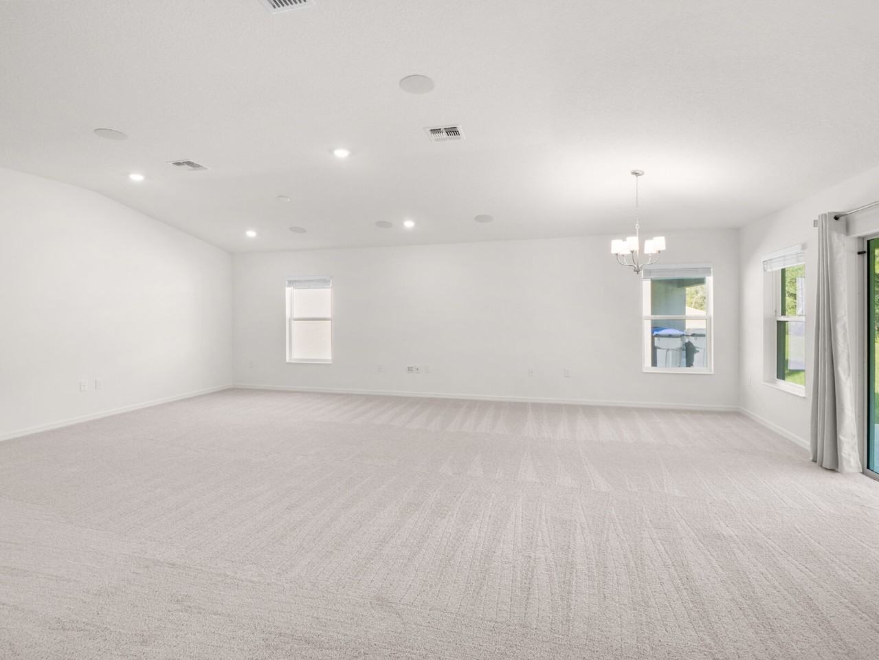 2192 Vinifera Dr - Photo 6 of 28