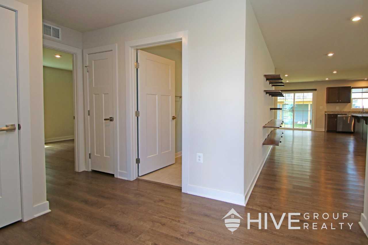 3790 Mayfield Rd - Photo 3 of 22